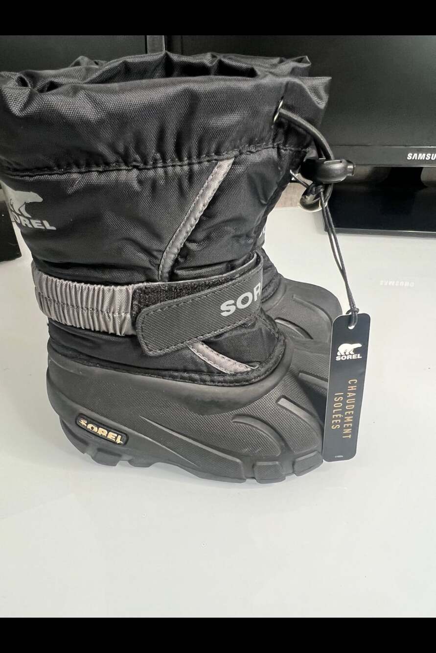 Sorel Youth Flurry Cold Weather Boots